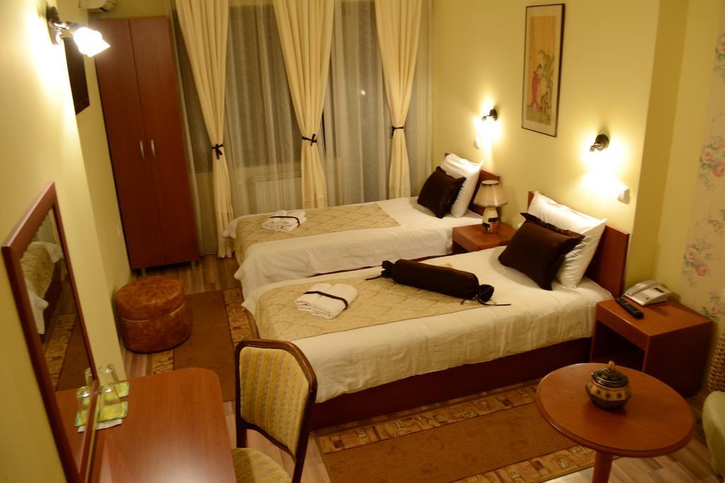 Hotel Pine Skopje Pokój zdjęcie