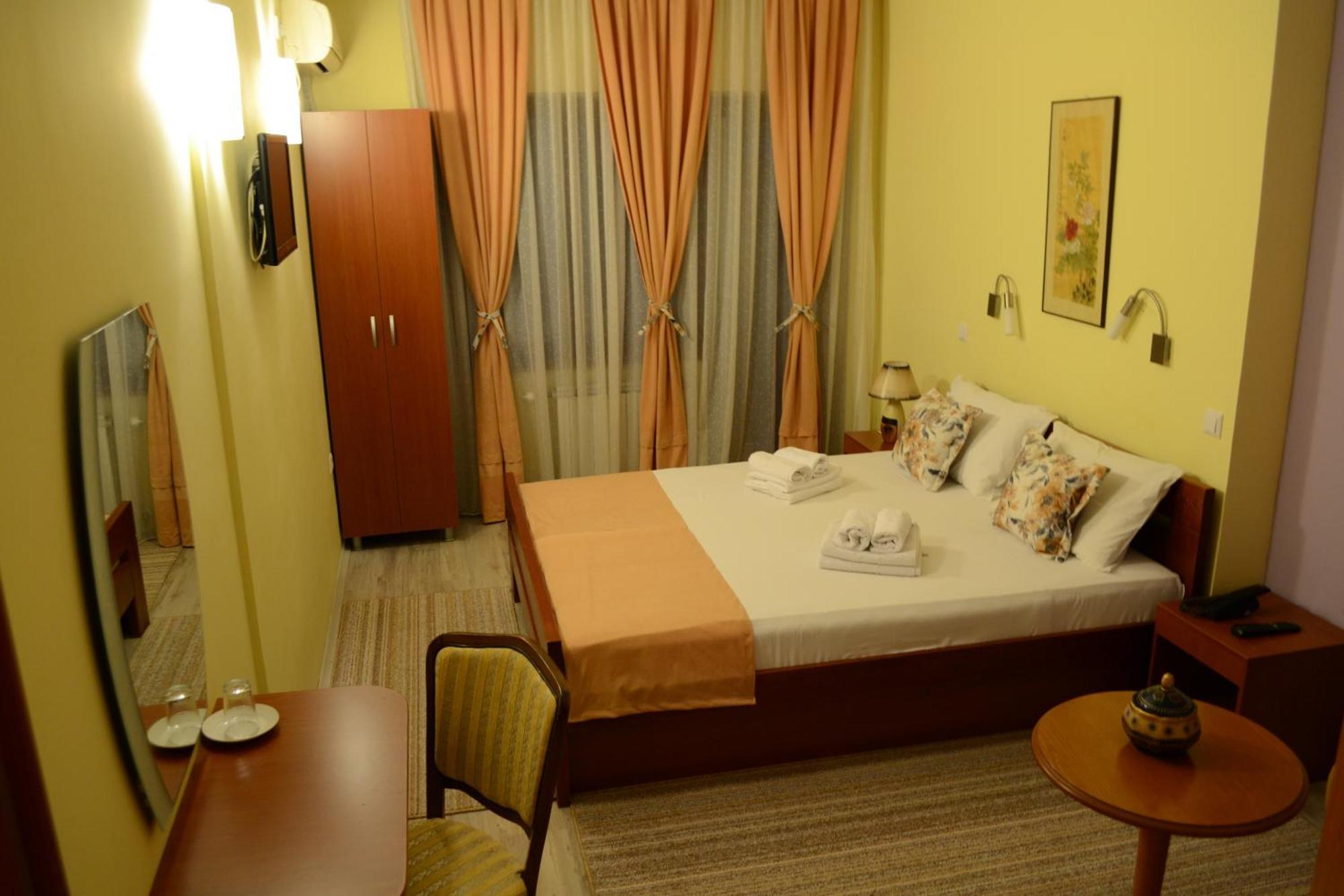 Hotel Pine Skopje Pokój zdjęcie