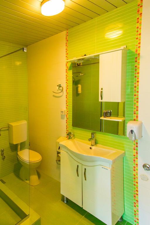 Hotel Pine Skopje Zewnętrze zdjęcie