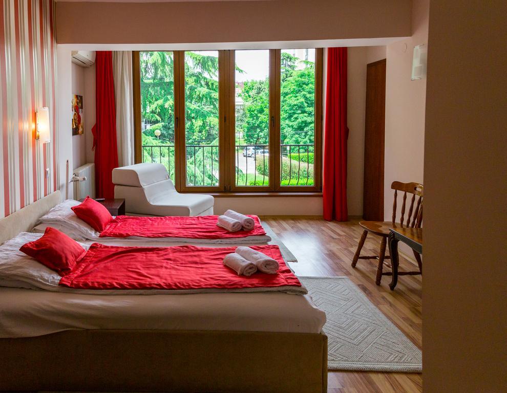 Hotel Pine Skopje Zewnętrze zdjęcie