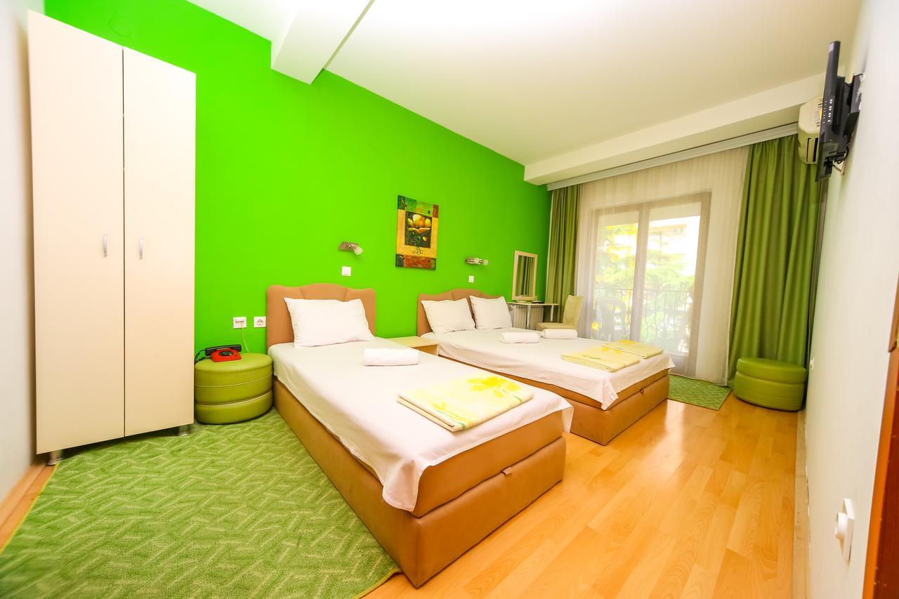 Hotel Pine Skopje Zewnętrze zdjęcie