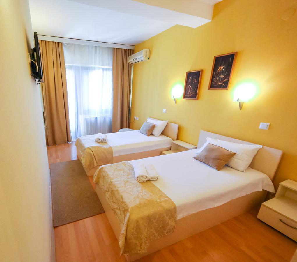 Hotel Pine Skopje Zewnętrze zdjęcie