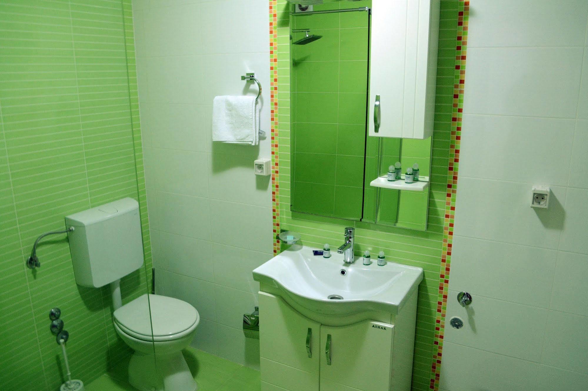 Hotel Pine Skopje Zewnętrze zdjęcie