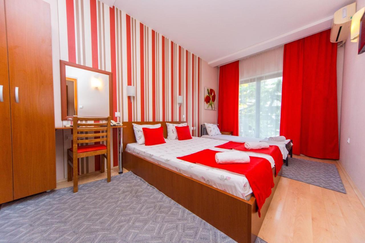Hotel Pine Skopje Zewnętrze zdjęcie