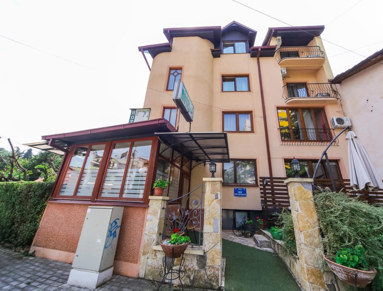 Hotel Pine Skopje Zewnętrze zdjęcie