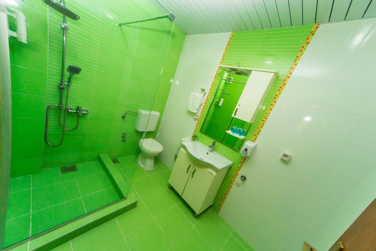 Hotel Pine Skopje Zewnętrze zdjęcie